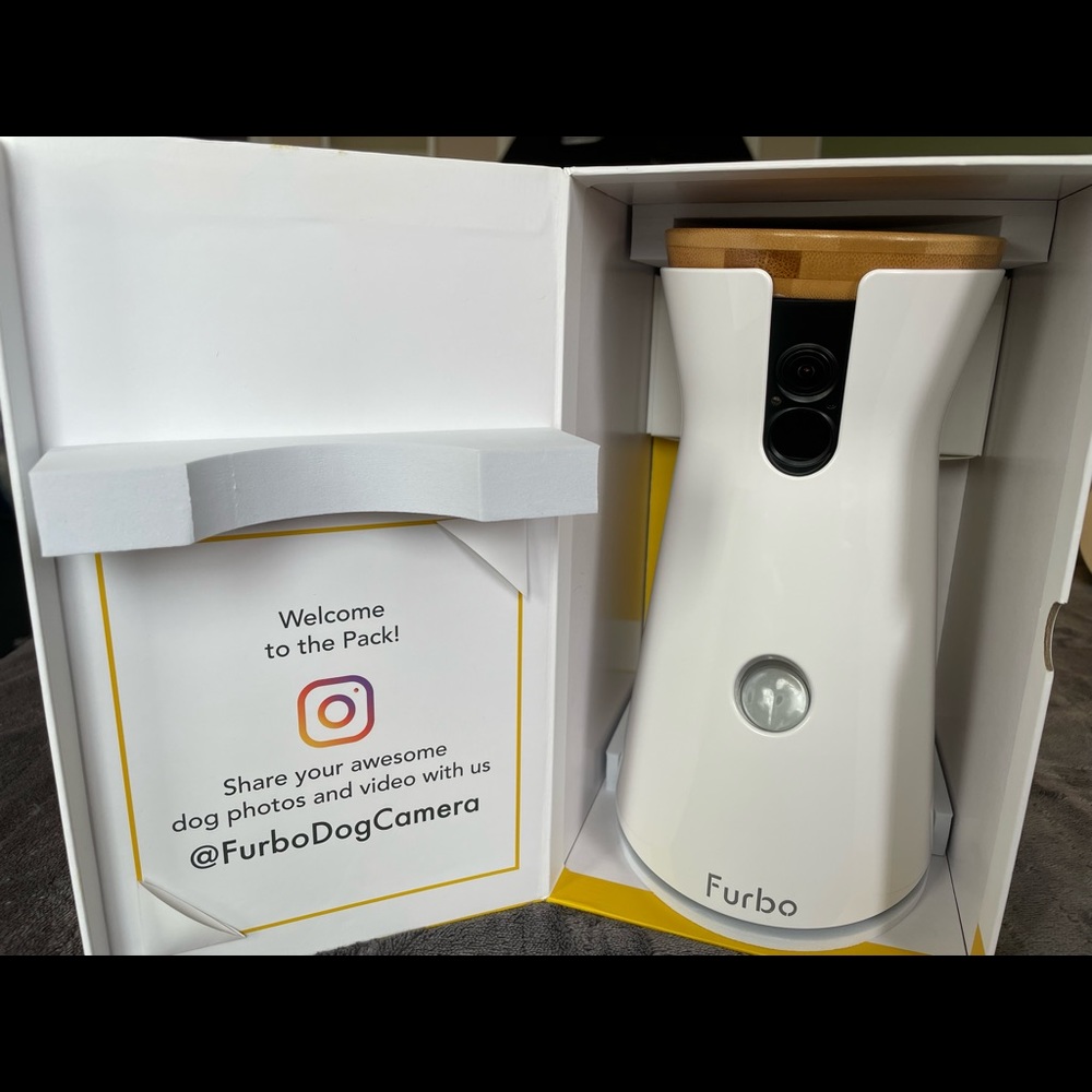 Like new Furbo dog sitting/treat tossing camera!